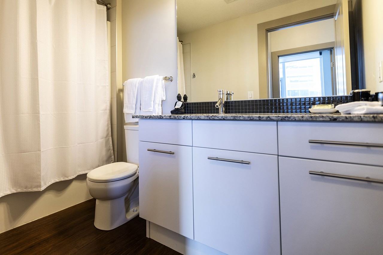 Furnished Apartment in Edmonton | Short Term Rentals - Photo 7 of 8