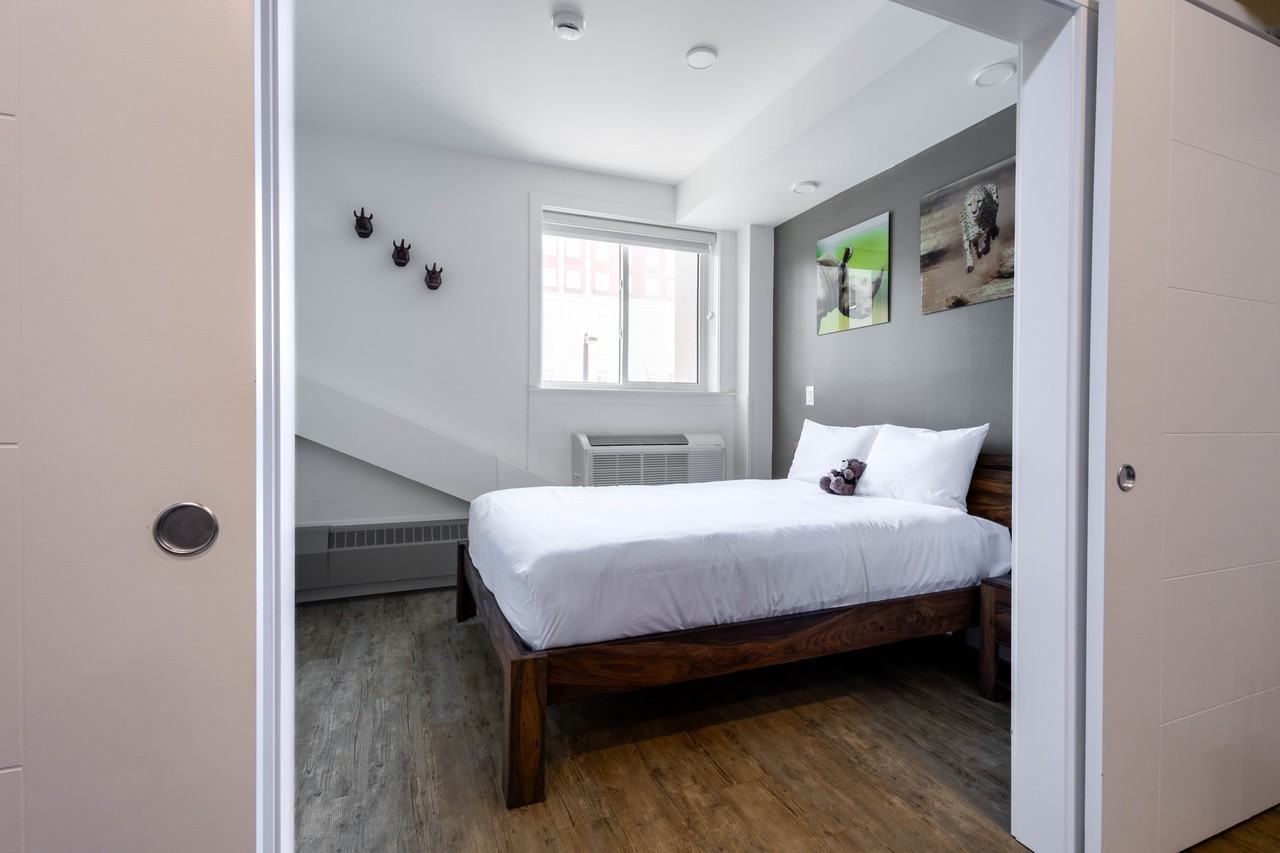 Furnished Apartment in Regina | Flexible Lease | Utilities Included - Photo 5 of 20