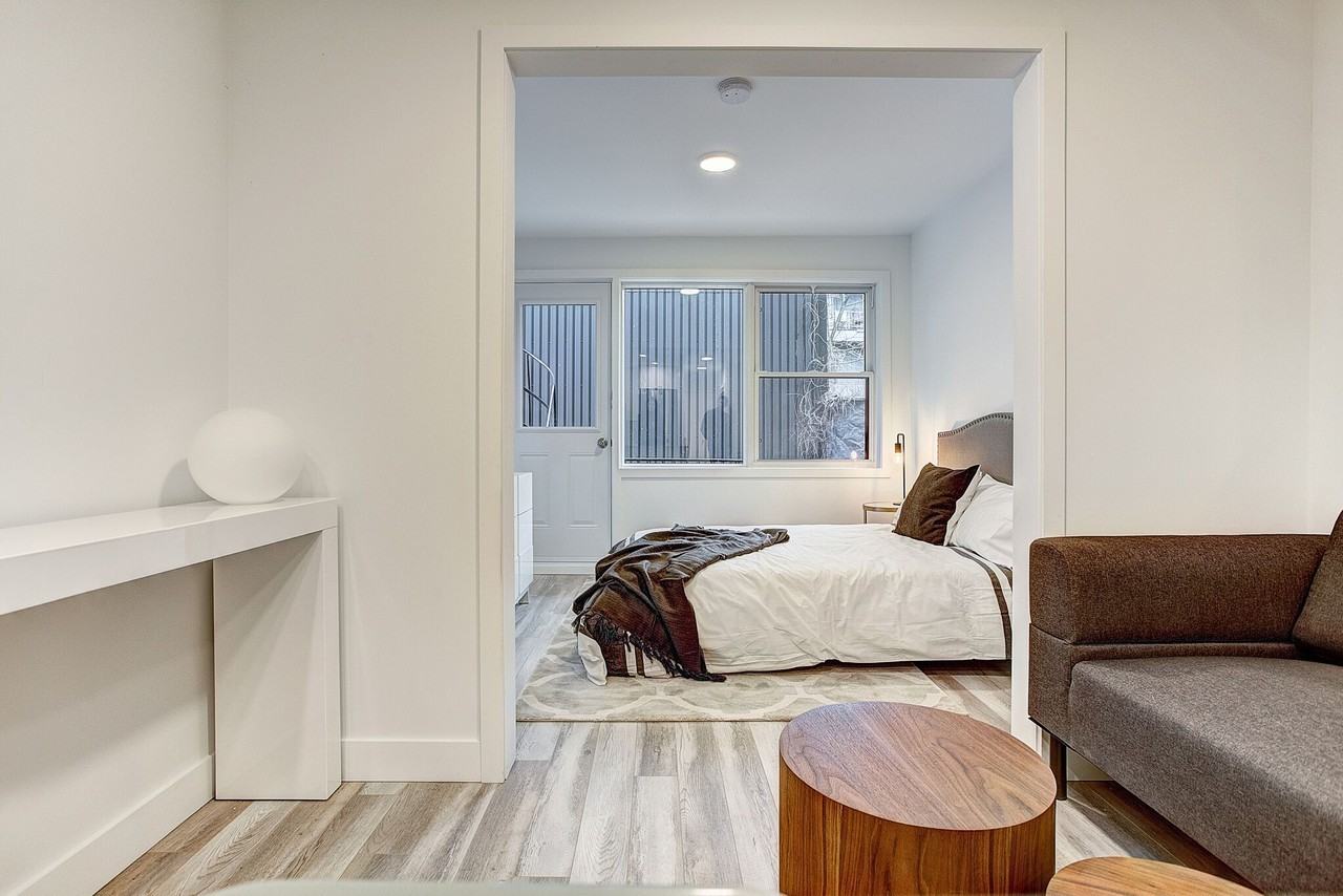 4530 Avenue Coloniale - Photo 4 of 23