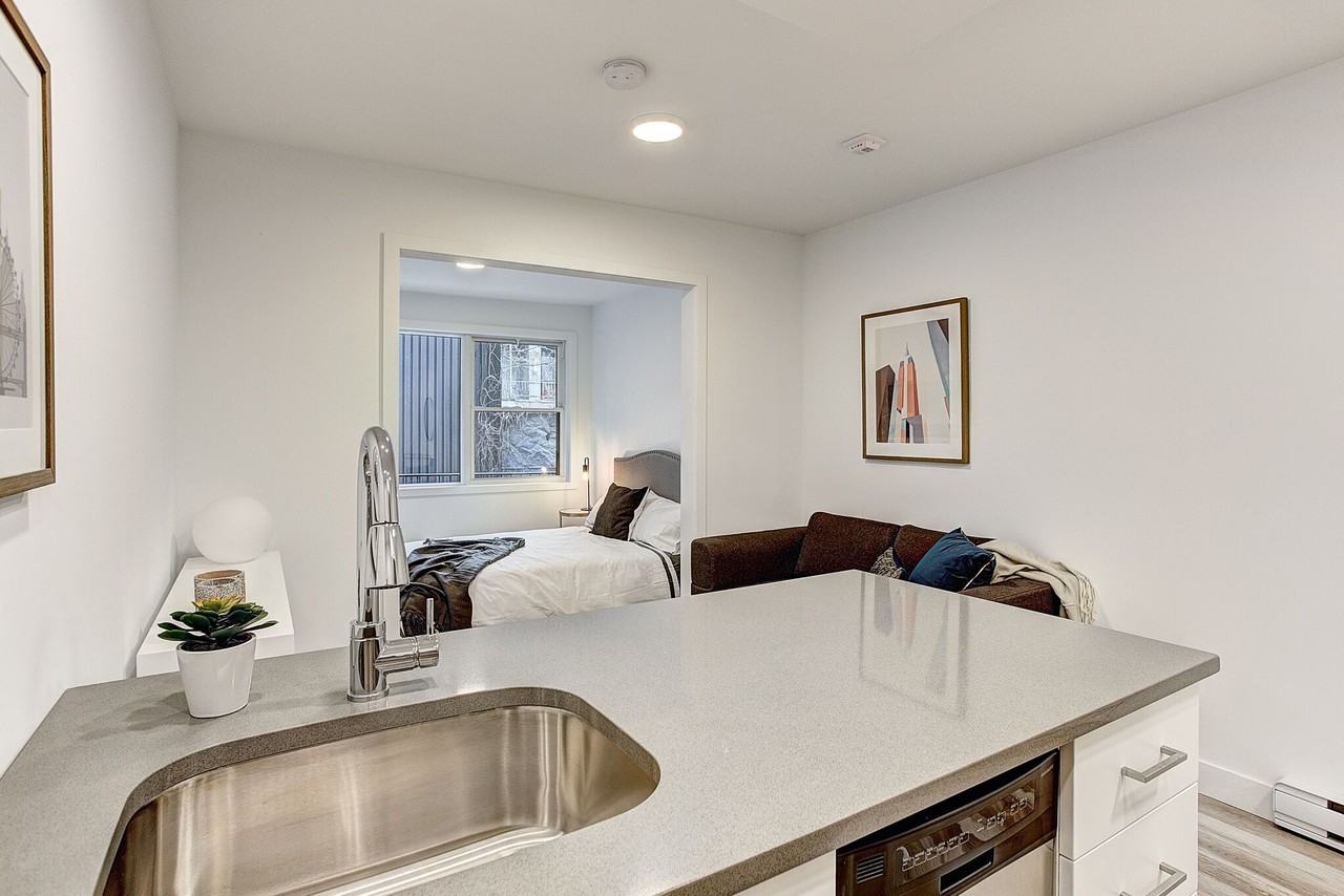 4530 Avenue Coloniale - Photo 7 of 23