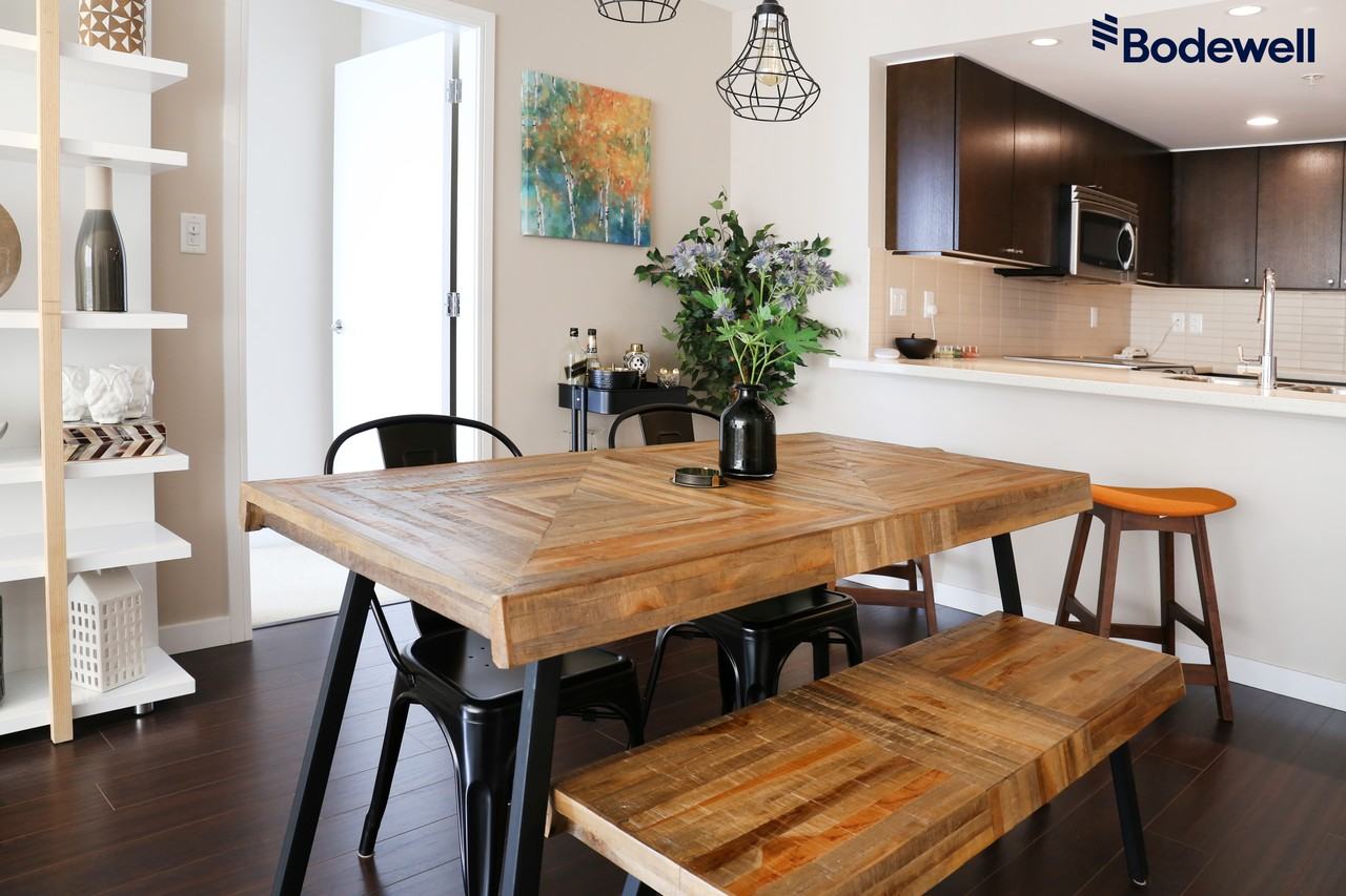 Motif - Photo 3 of 18