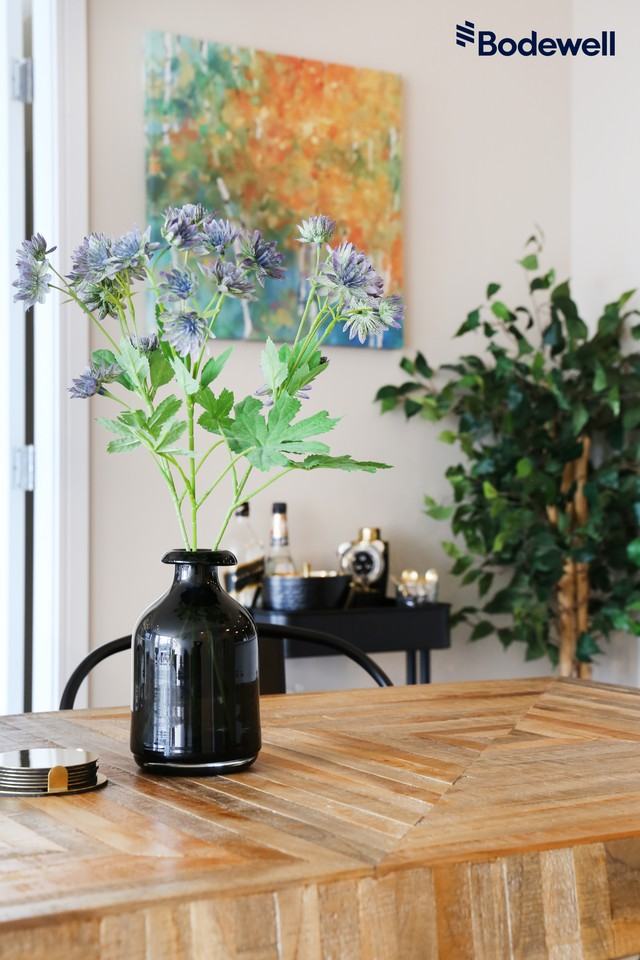 Motif - Photo 4 of 18