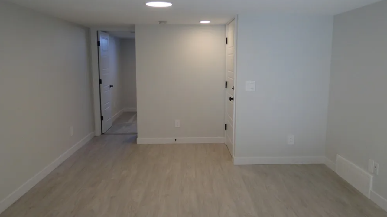 Crystallina Nera Duplex - Photo 4 of 15