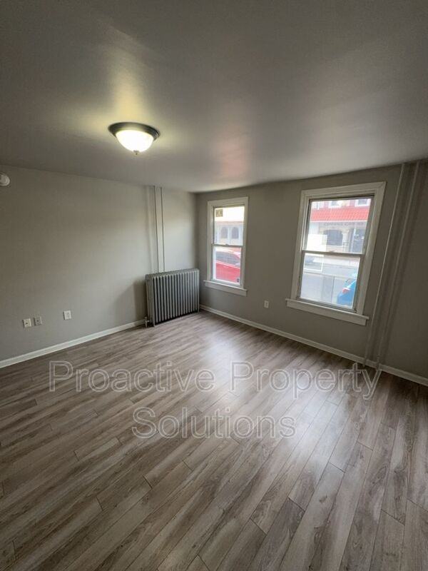 209 Cattell St #1F - Photo 4 of 16