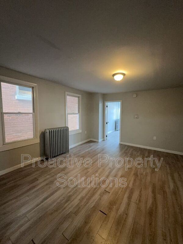 209 Cattell St #1F - Photo 6 of 16