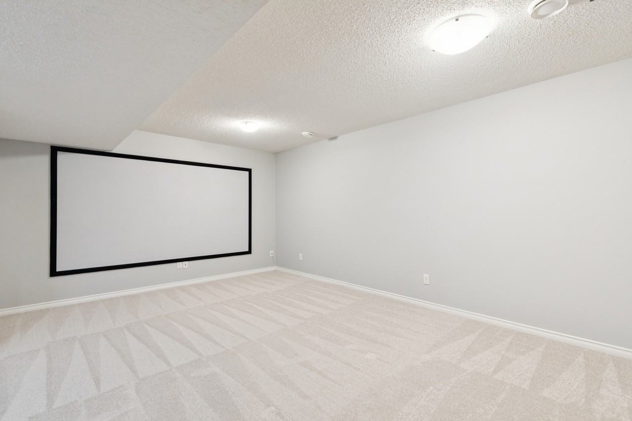 21317 46 Avenue - Photo 3 of 34