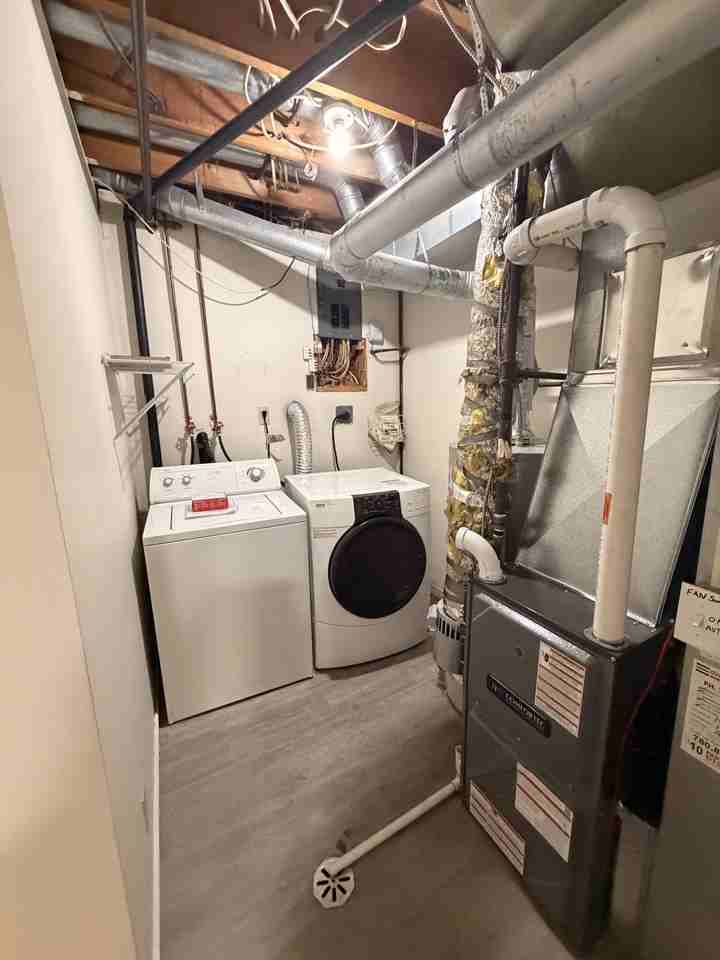 9510 128 Ave NW - Photo 2 of 12