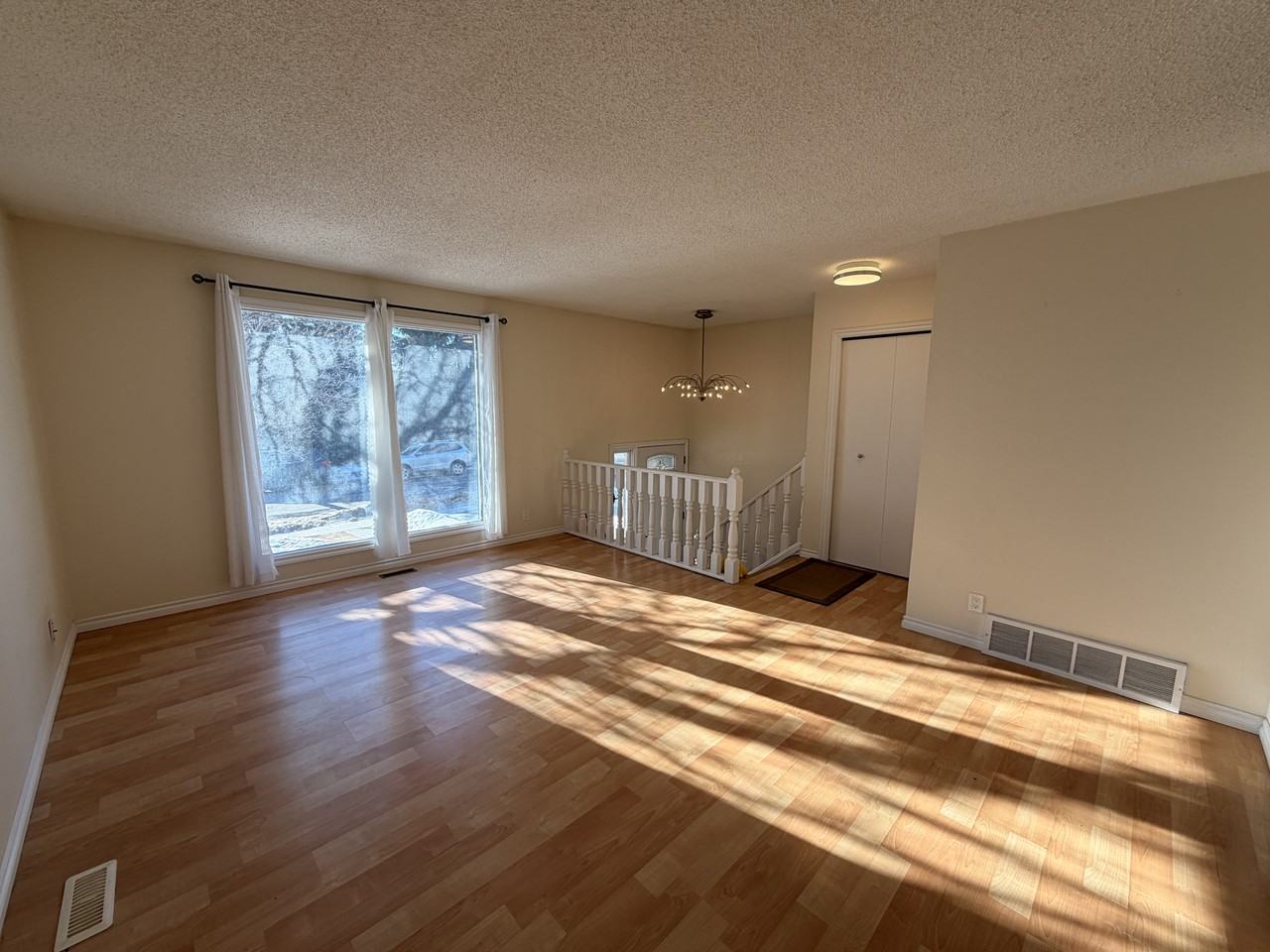 9508 128 Ave NW - Photo 2 of 12