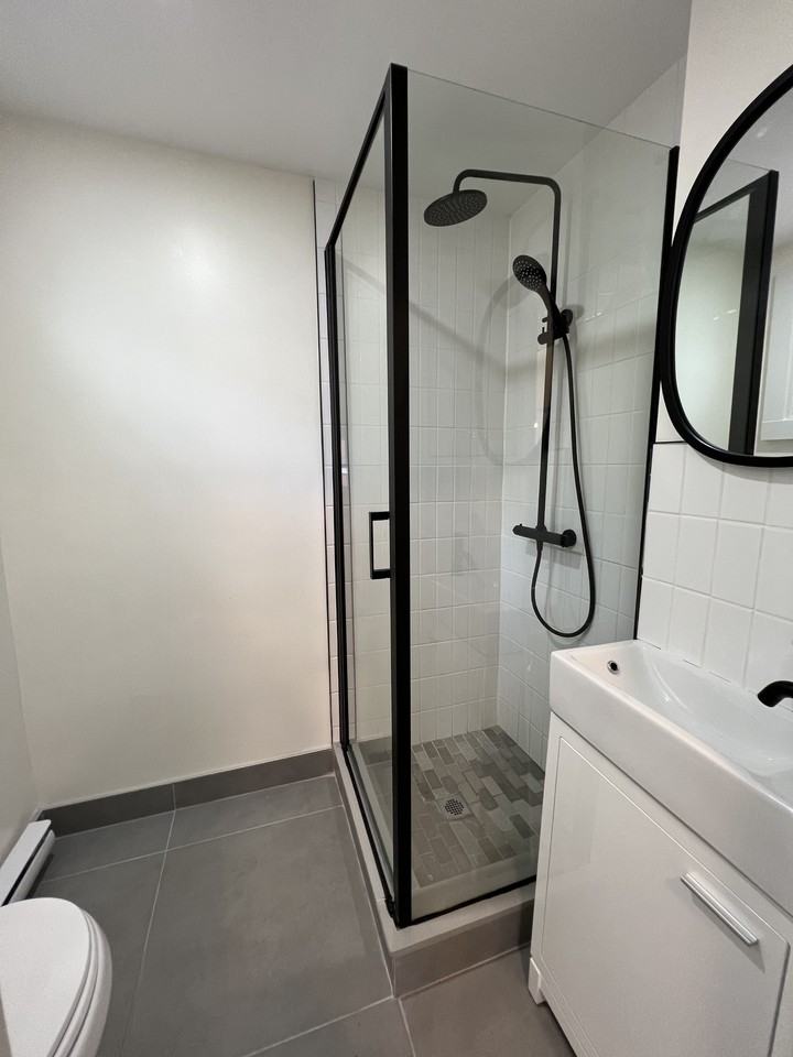 507 Rose de Lima & 3493 Notre Dame West - Photo 3 of 11