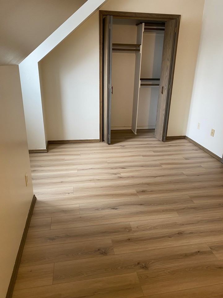 100 Brahms Bay - Photo 5 of 20