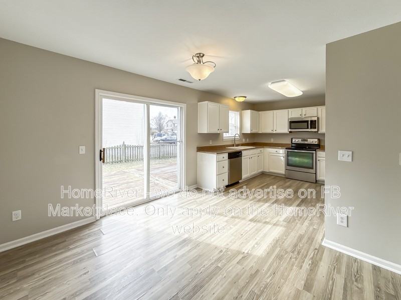 13986 Harrison Pkwy - Photo 3 of 25