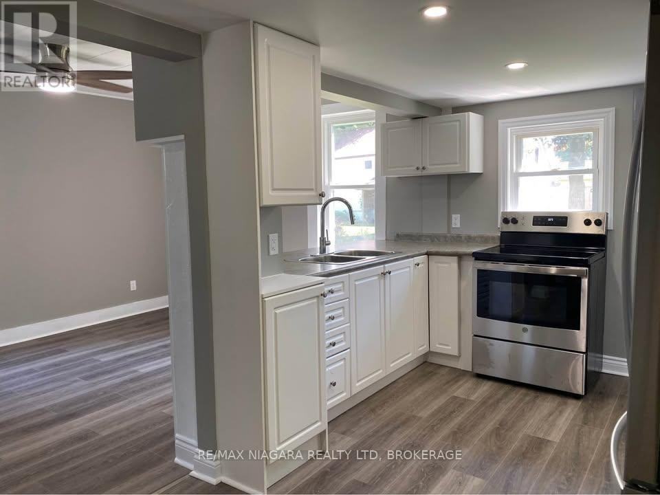 474 Lakeshore Road, Middle House, Fort Erie - Photo 4 of 12