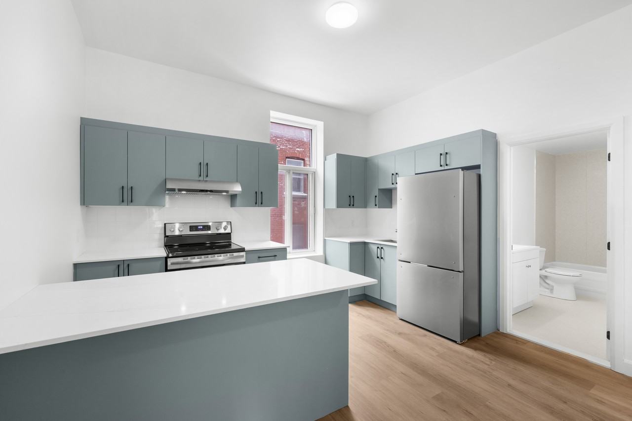 4495 Av. Papineau - Photo 6 of 12