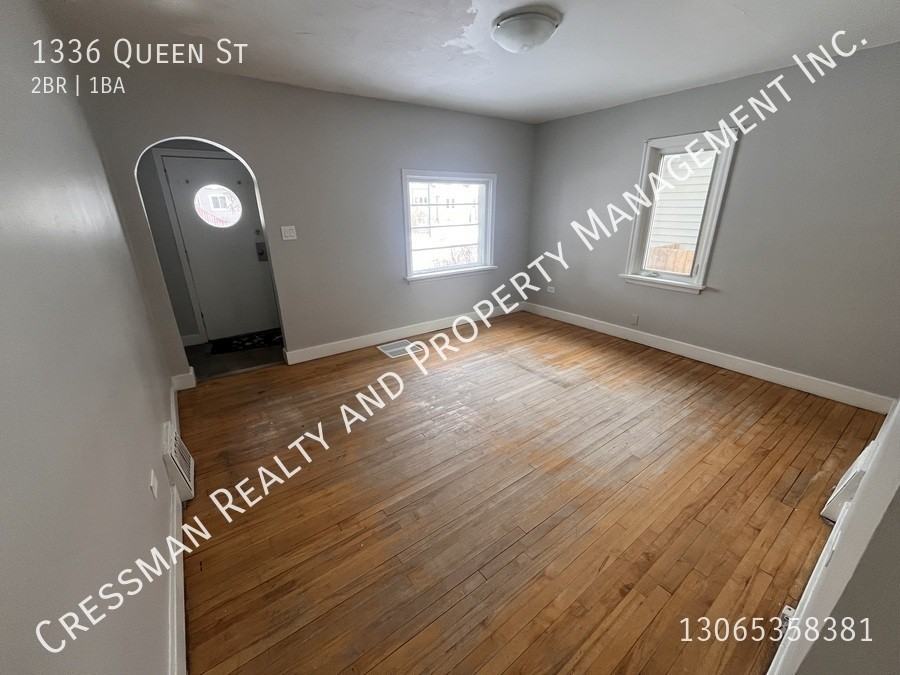 1336 Queen St - Photo 2 of 11