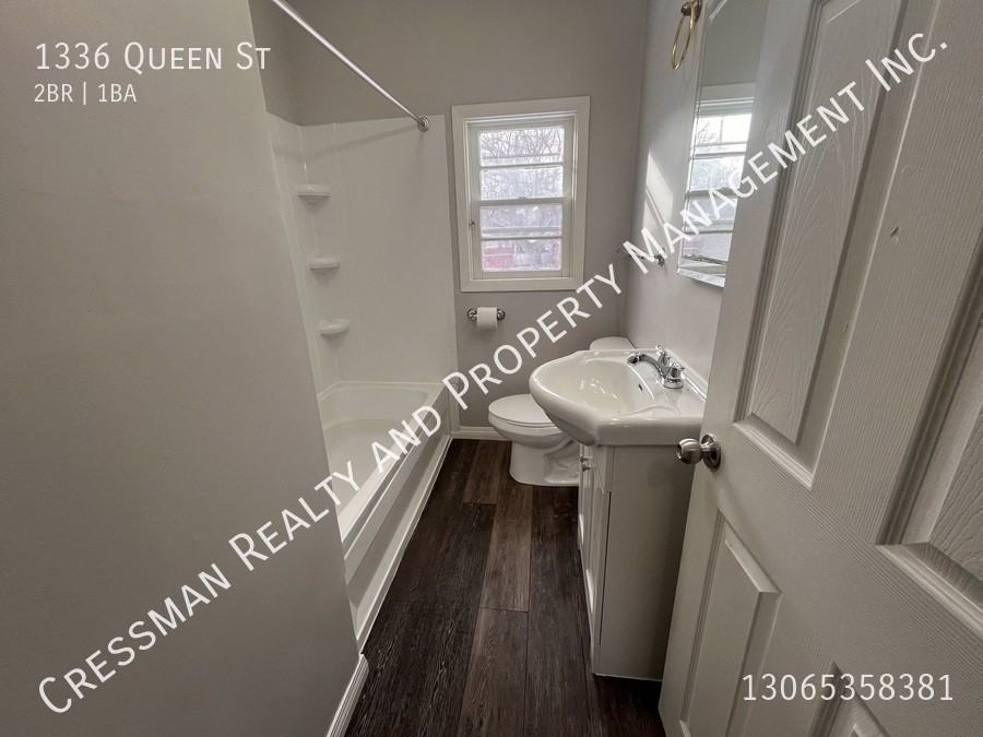 1336 Queen St - Photo 6 of 11