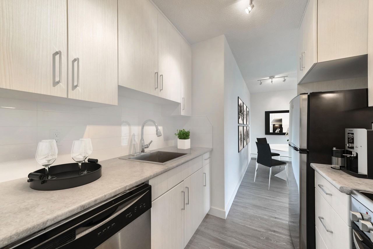 Fort Garry House - Photo 4 of 13