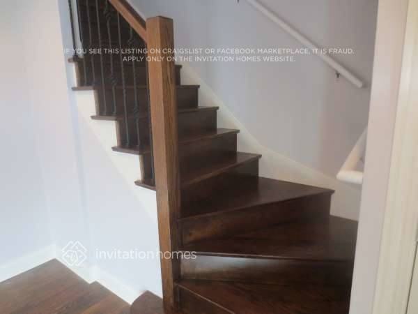 8228 S Christiana Ave - Photo 5 of 18