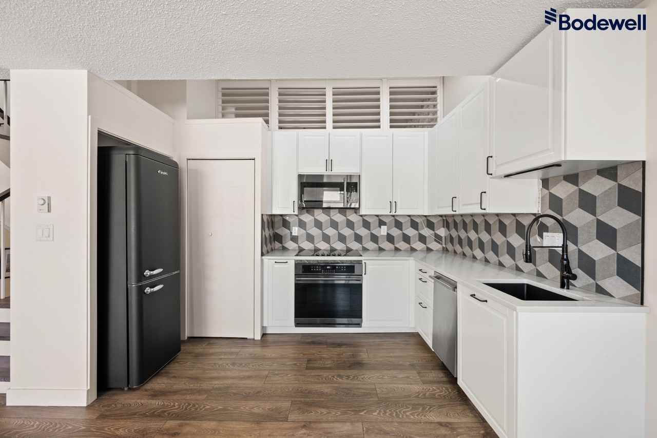 Ballentyne Square - Photo 7 of 20