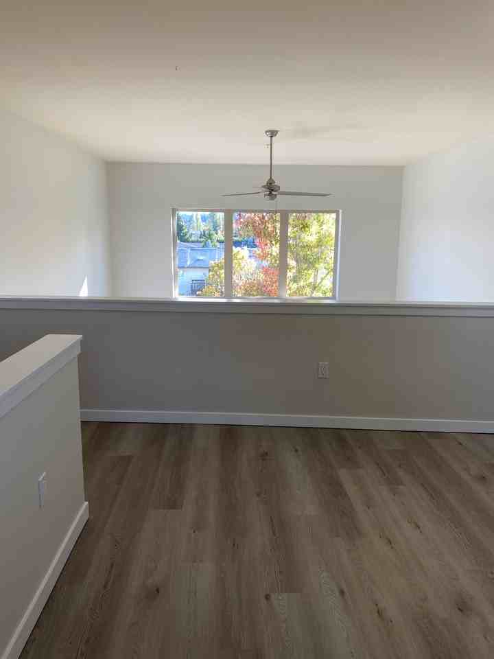 Hawthorne Corner - Photo 7 of 44