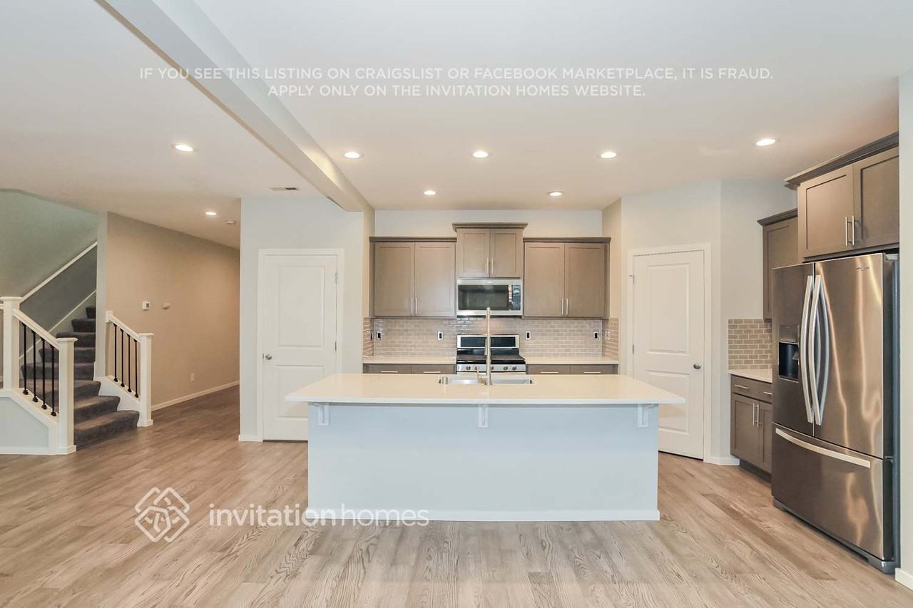 2907 S 373rd Pl - Photo 6 of 18