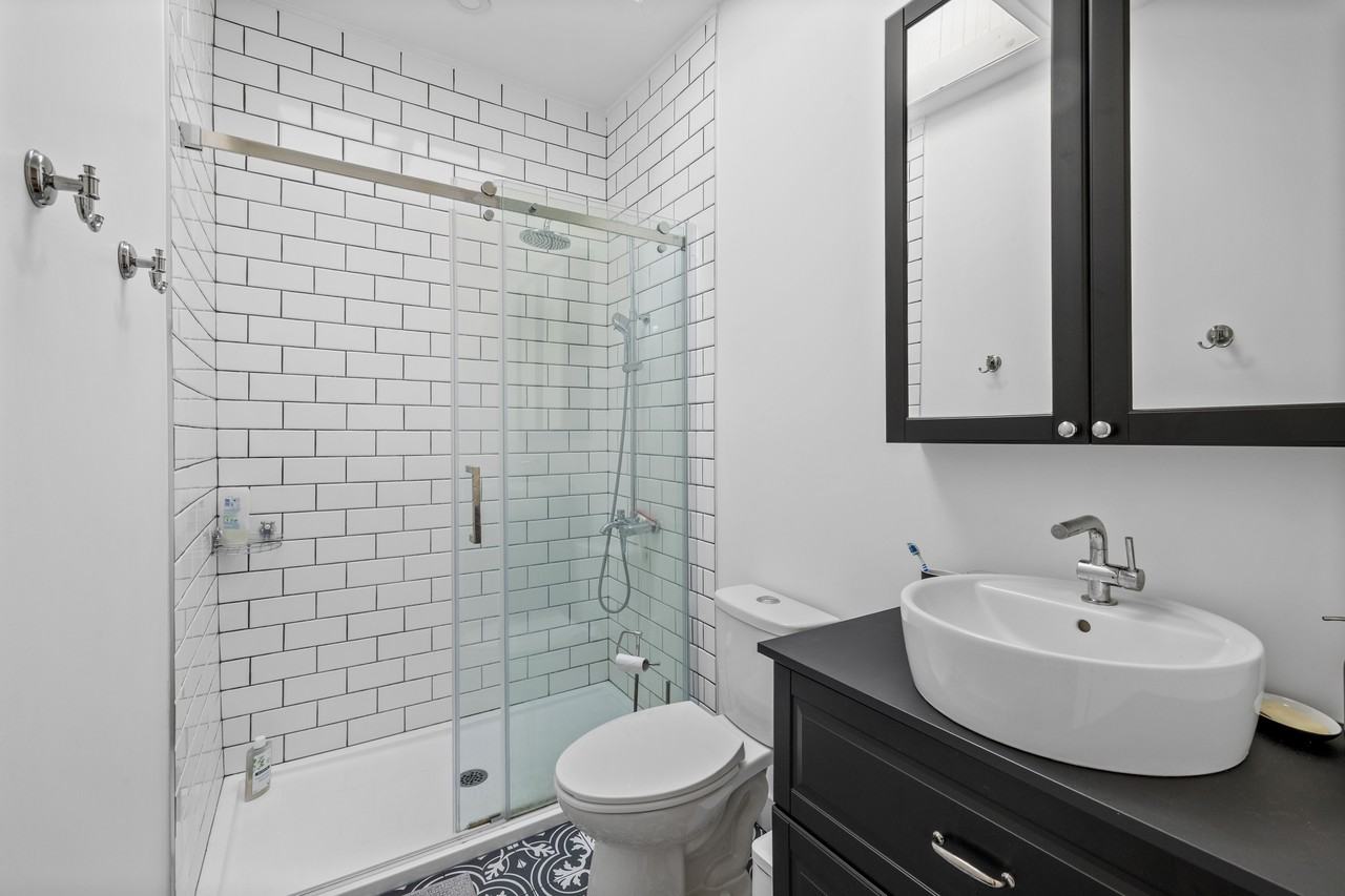 4425 de Bordeaux - Photo 7 of 10