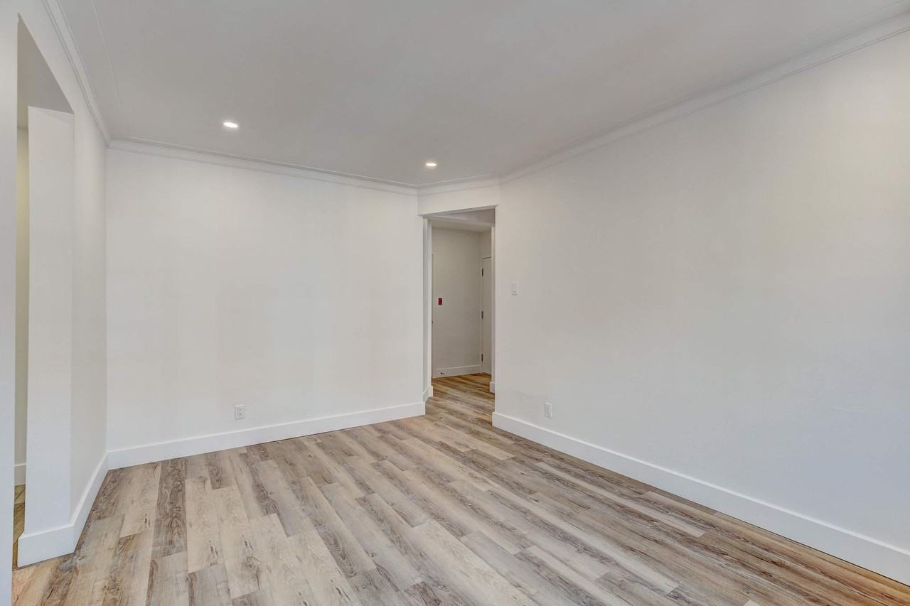 5820 Souart - Photo 3 of 9