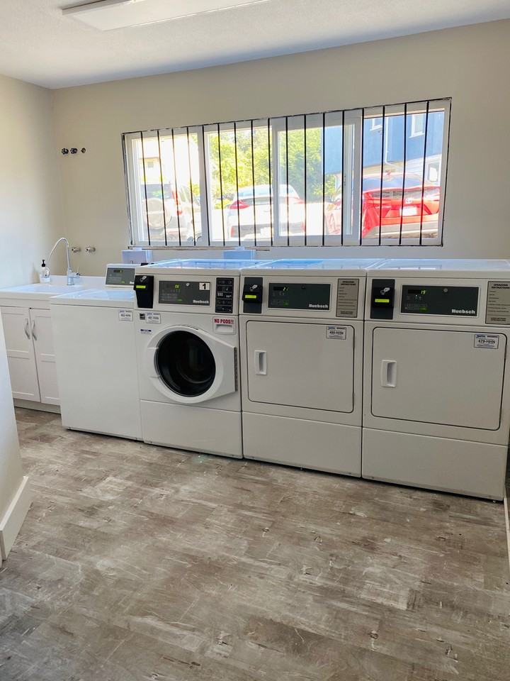 Columbia Pacific Apartments - Photo 4 of 4