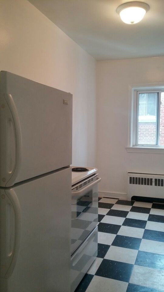 81 Russell Avenue - Photo 7 of 40