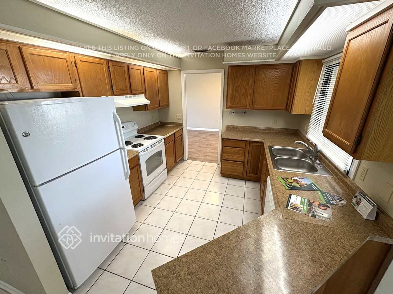 26097 Dolman Ct - Photo 3 of 10