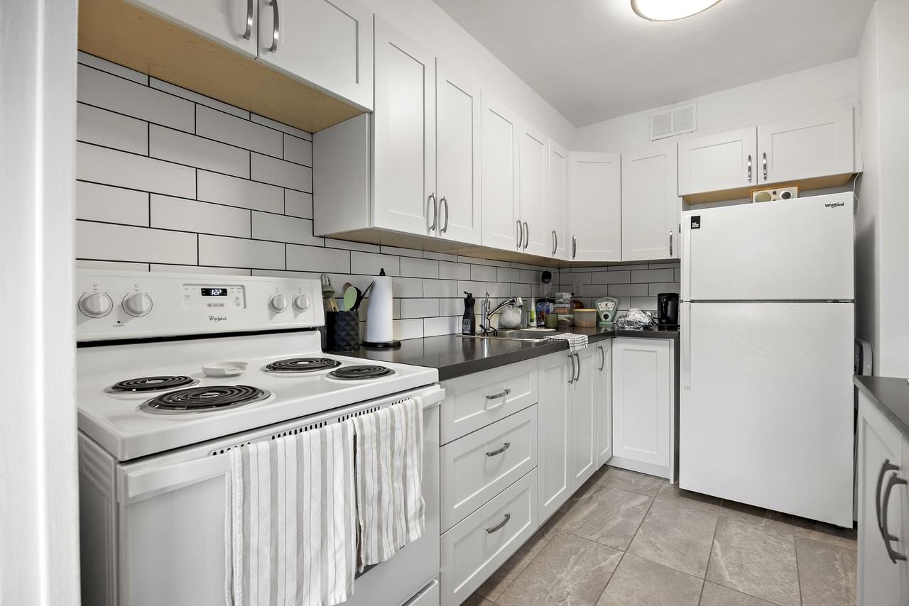 30 Esterbrooke Avenue - Photo 5 of 5