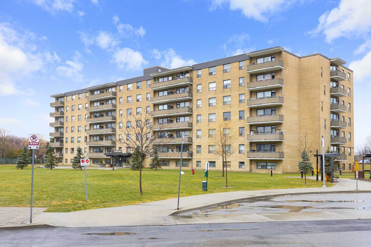 60 Esther Lorrie Drive - Photo 2 of 10