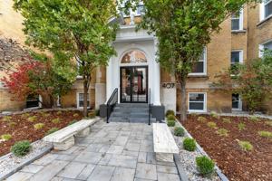 featured image of 407 Elgin St