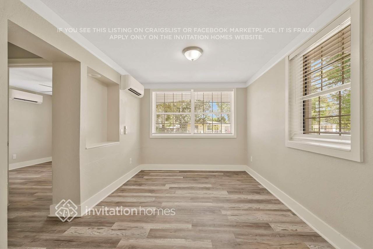 450 Iris Rd - Photo 5 of 27