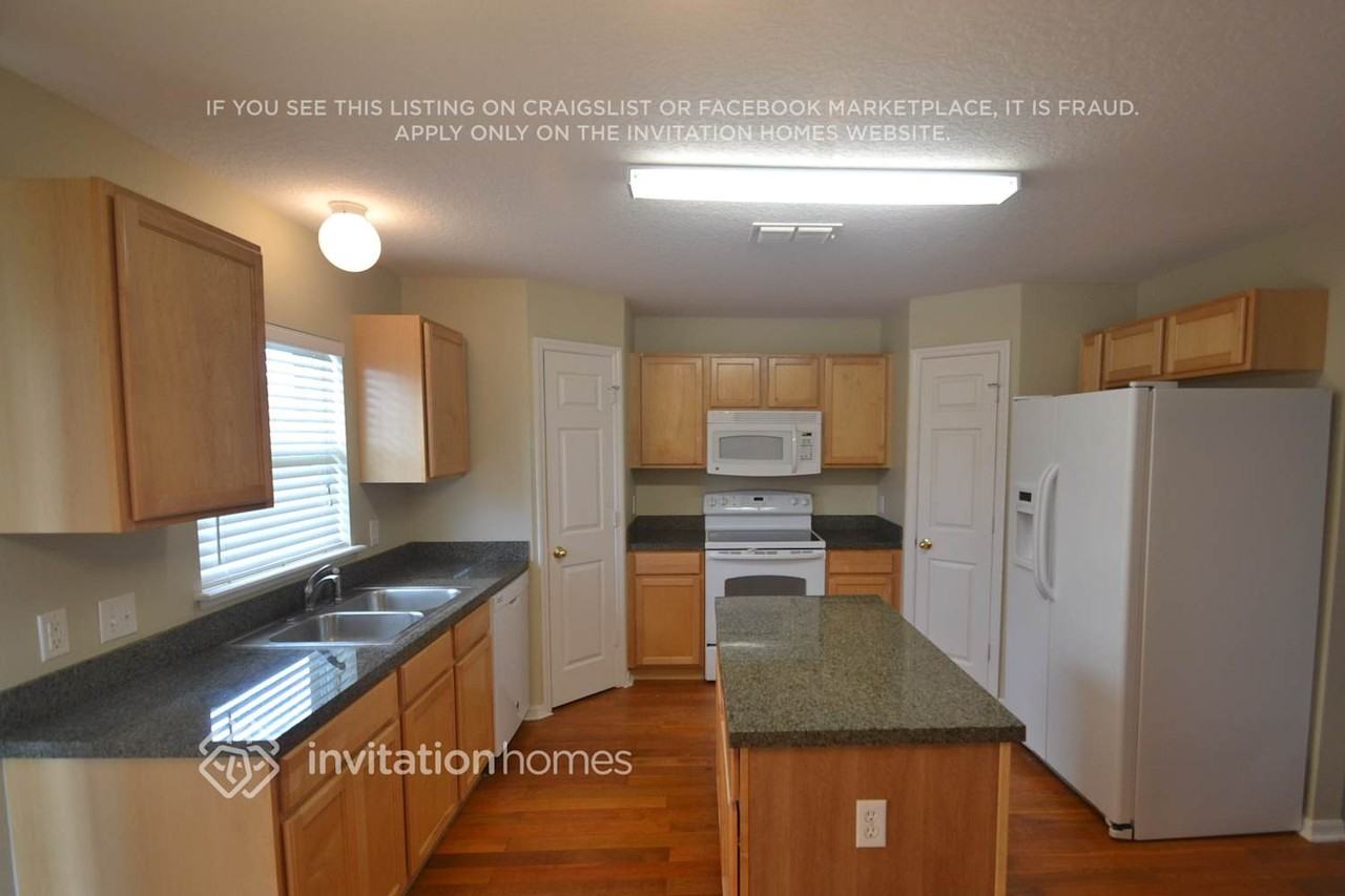 281 Mckay Blvd - Photo 2 of 6