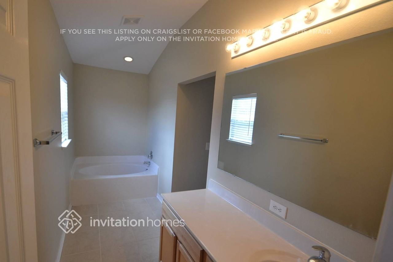 281 Mckay Blvd - Photo 3 of 6