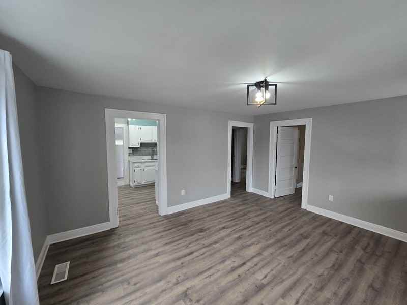 105 California Ave - Photo 4 of 17