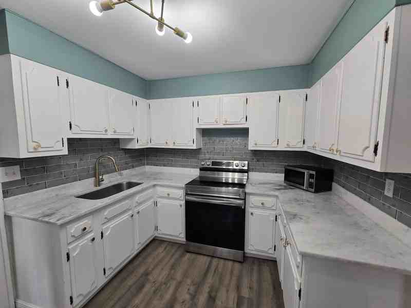 105 California Ave - Photo 5 of 17