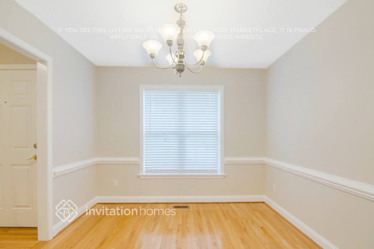 152 Saleen Dr - Photo 4 of 26