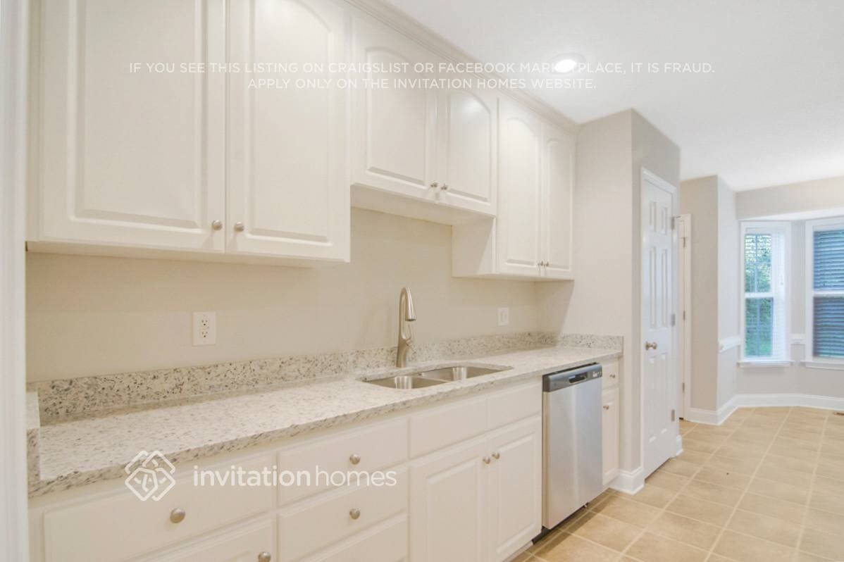 152 Saleen Dr - Photo 7 of 26