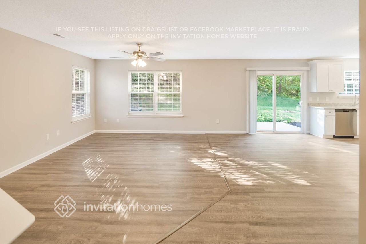 1418 Highfield Ct - Photo 4 of 26