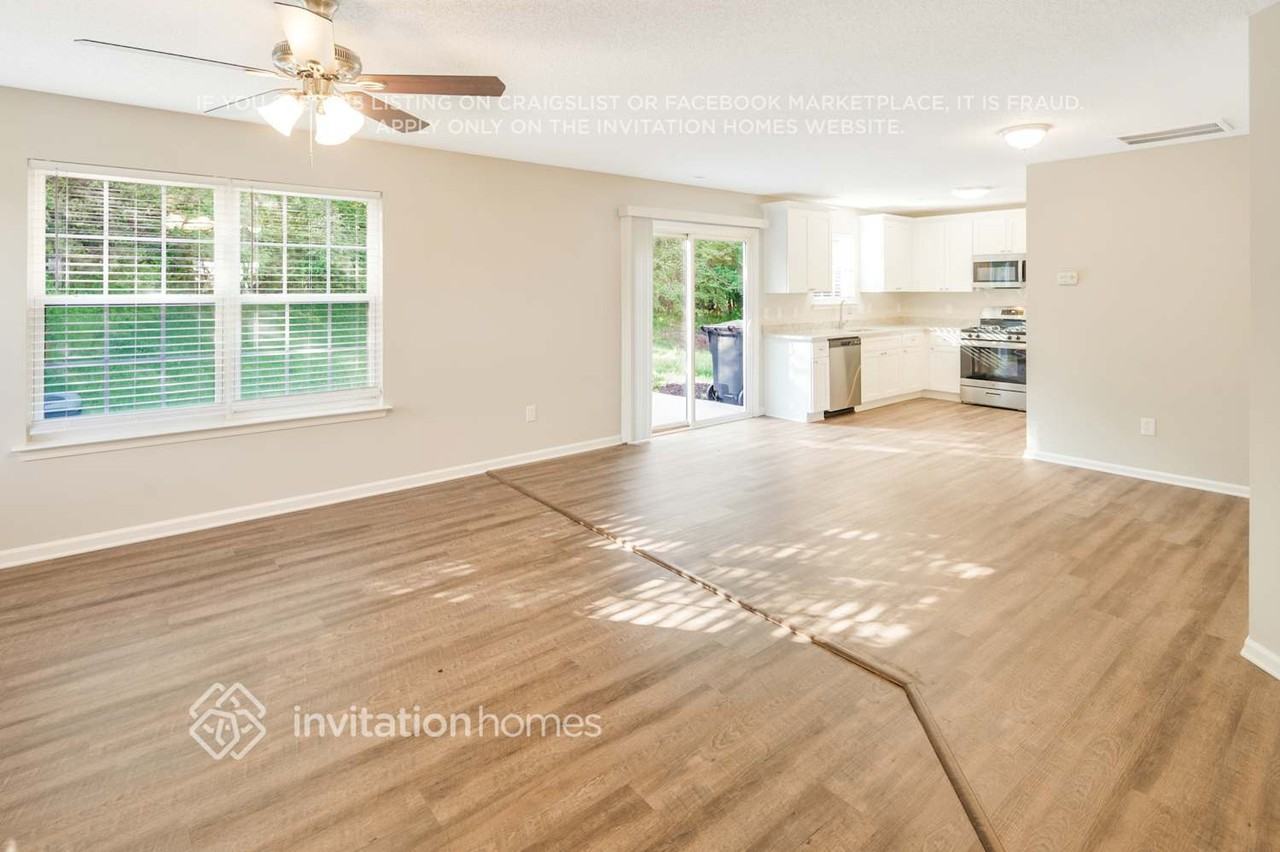 1418 Highfield Ct - Photo 5 of 26