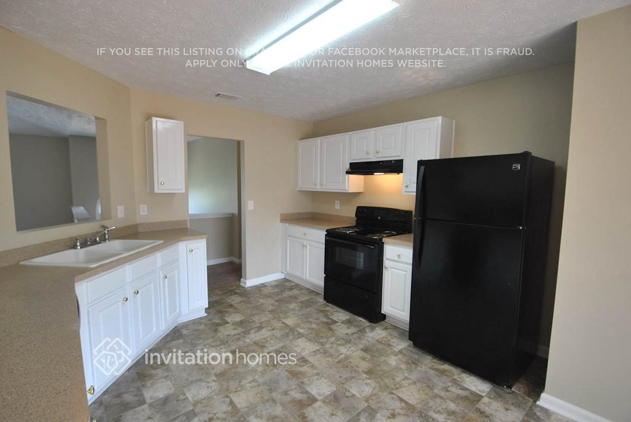 1375 Wimbleton Cv - Photo 3 of 12