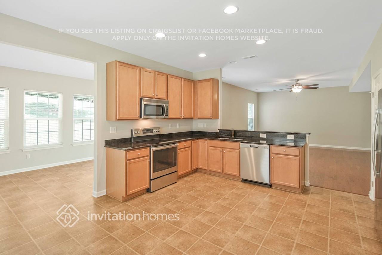 3423 Ashley View Dr - Photo 4 of 13