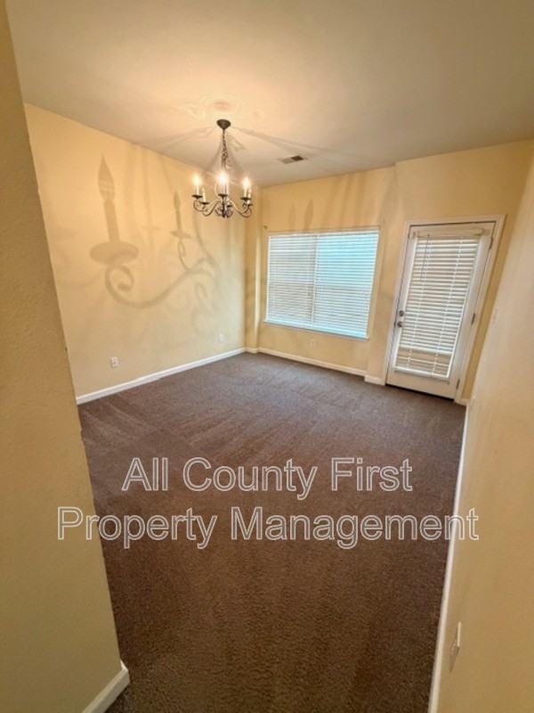 1368 Rogers Trce - Photo 6 of 24