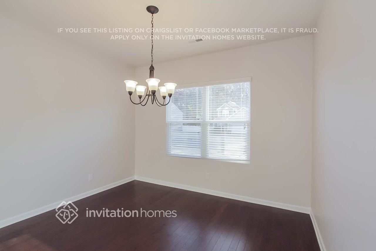 1014 Dairy Glen Rd - Photo 3 of 16