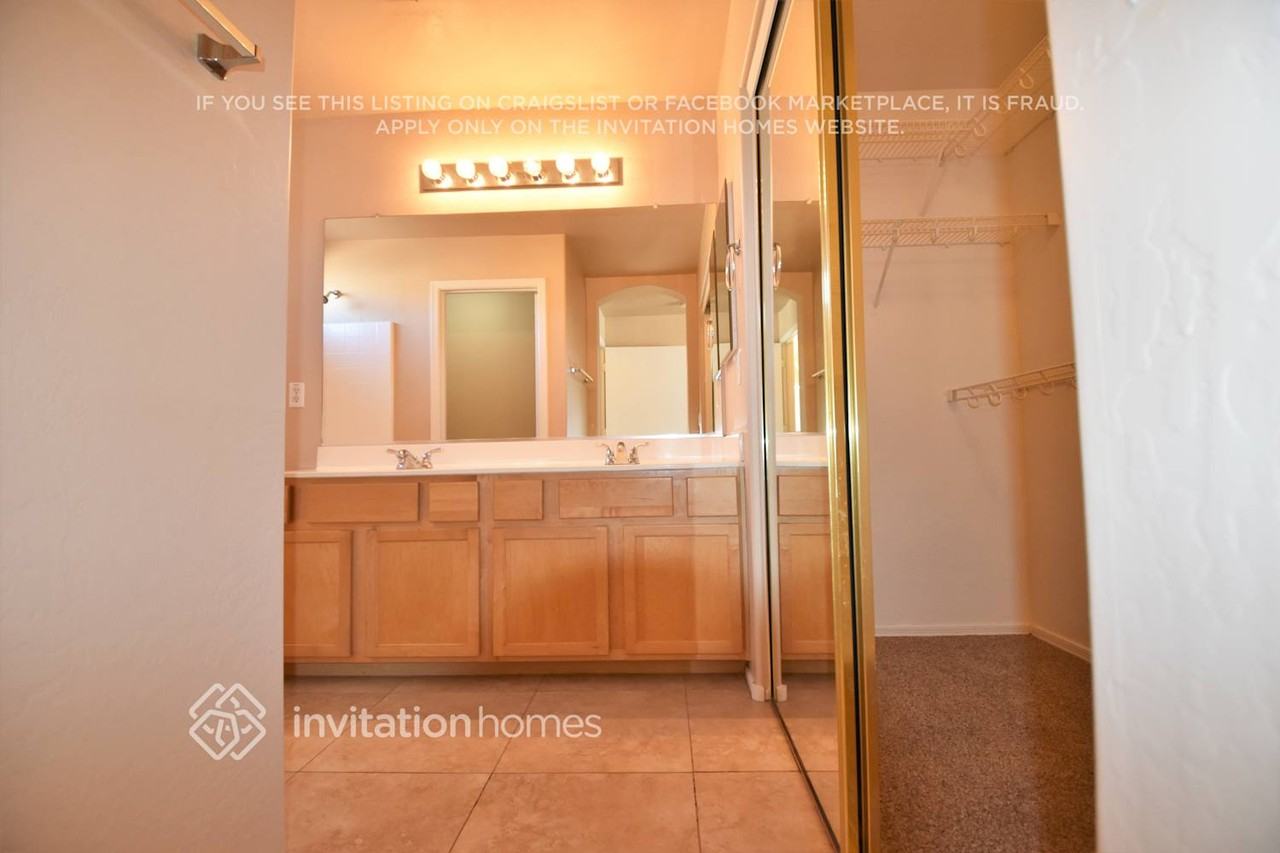 11411 W Yuma St - Photo 2 of 7