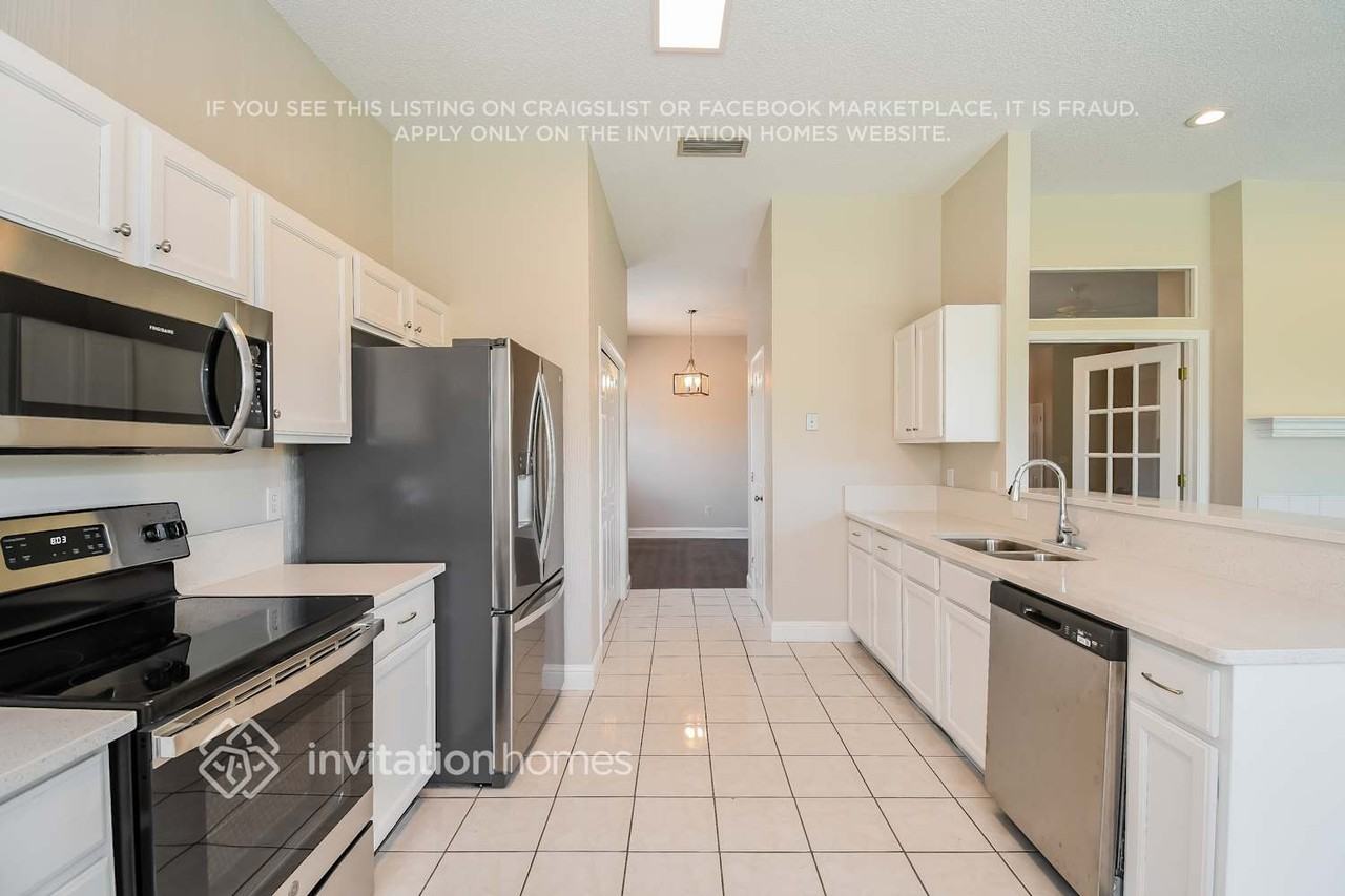 13129 Tamarisk Ct - Photo 5 of 16