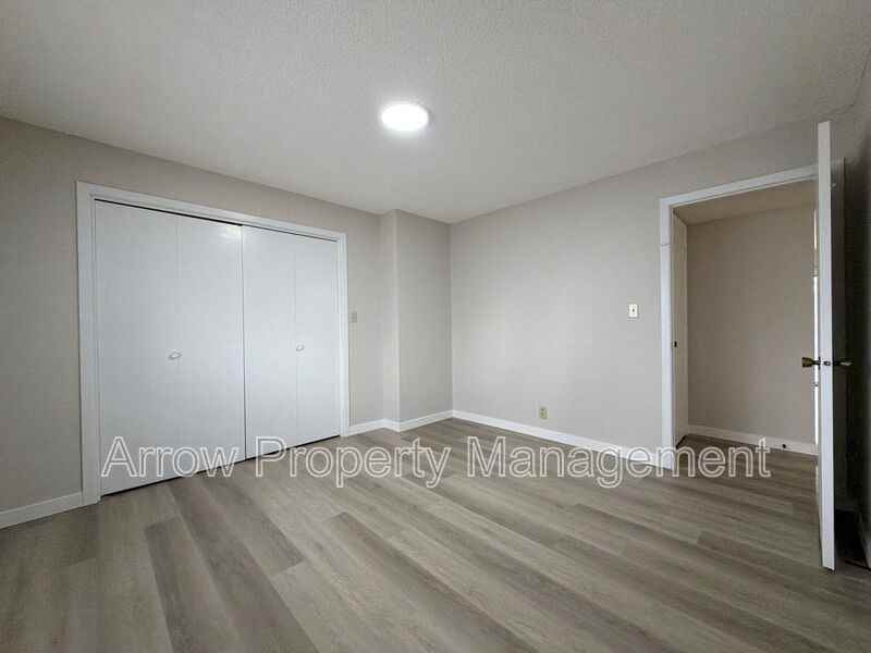 424 N 4th St #1 - Photo 7 of 13