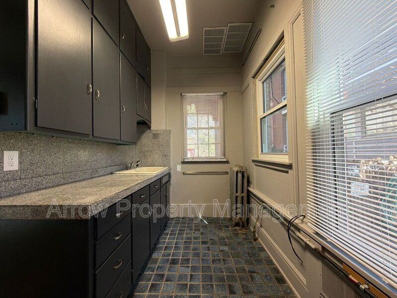 1414 C St #2 - Photo 5 of 11