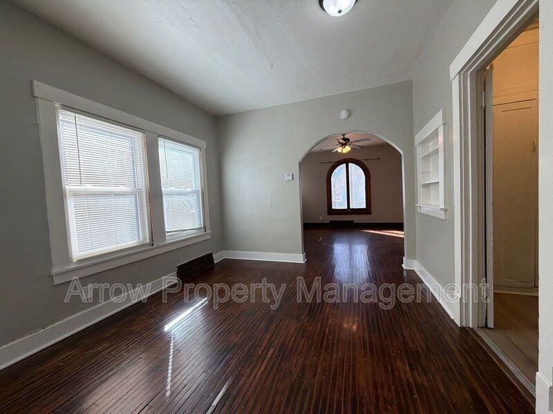 2800 P St #4 - Photo 4 of 11